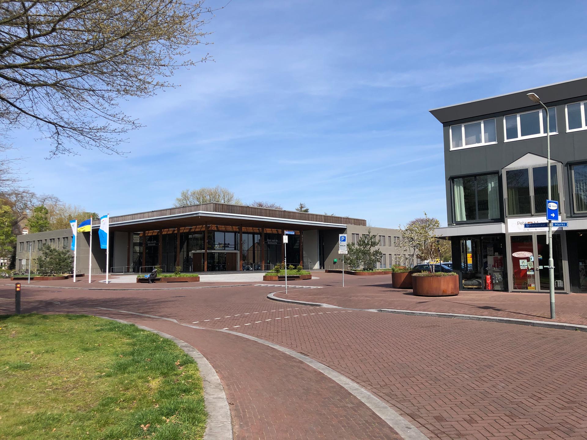 Herinrichting omgeving Huis van de Gemeente Peel en Maas - Plangroep Heggen